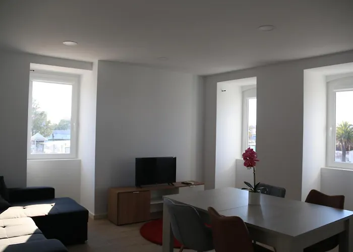 Maraveiro House * أفيرو