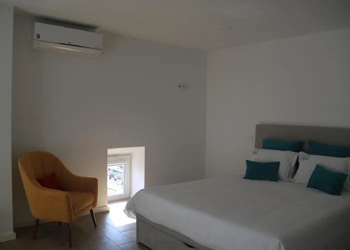 Maraveiro House 阿威罗